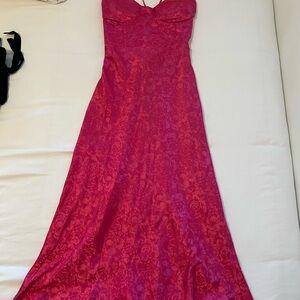 Elegant Strapless Floral Dress in Vibrant Pink